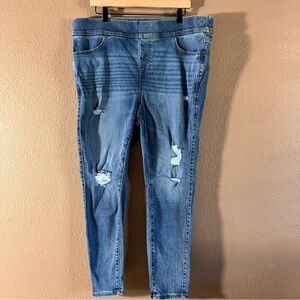 Torrid Super Soft Lean Jean Pull-On Distressed Jeans Size 2R